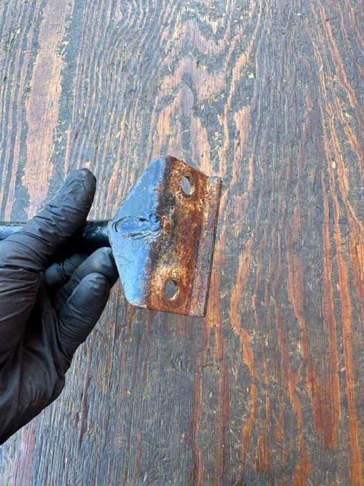 lewe mocowanie uchwyt stelaz blotnika tyl  kawasaki KFX 700 r 04-11