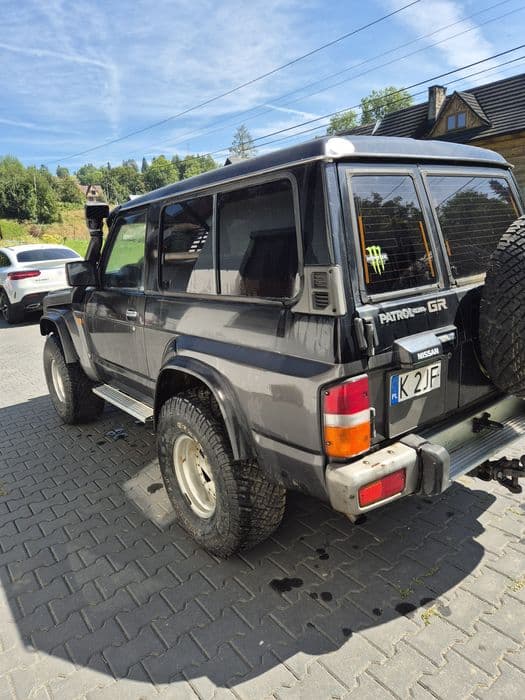 Nissan patrol y60