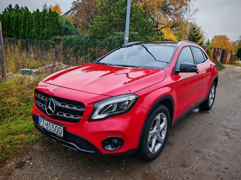 Mercedes-Benz GLA 250 4MATIC | Off-Road | Panorama | LED | Stan bdb