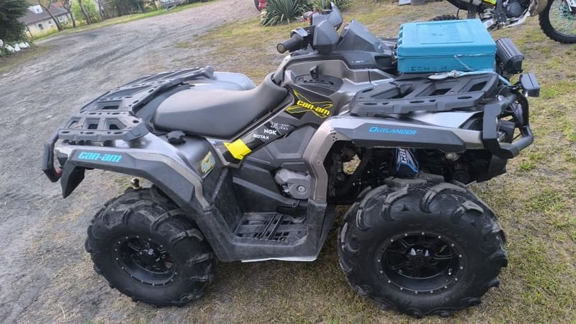 Can AM Outlander 1000 quad zarejestrowany