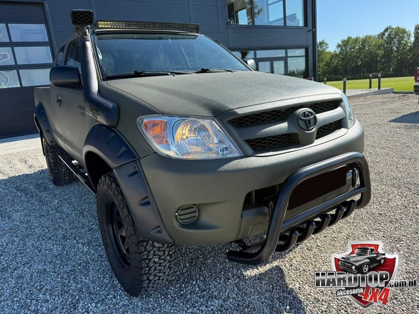 Orurowanie Przednie Niskie Kły Baranek TOYOTA HILUX 2006  2015 CZARNE