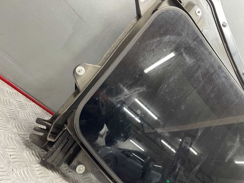 Szyberdach Land Rover Discovery III