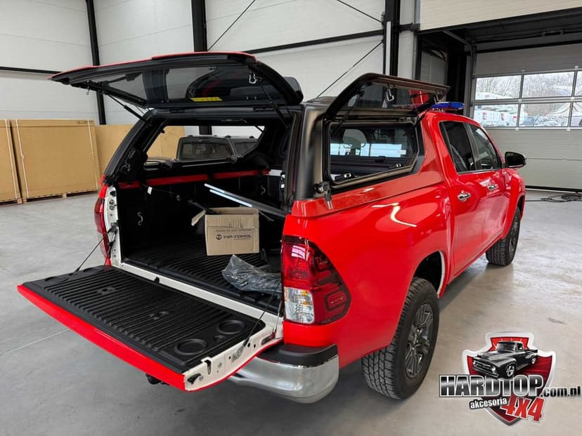 Zabudowa paki PREMIUM 4x4 HARDTOP Venture - TOYOTA HILUX 2015+/2021+