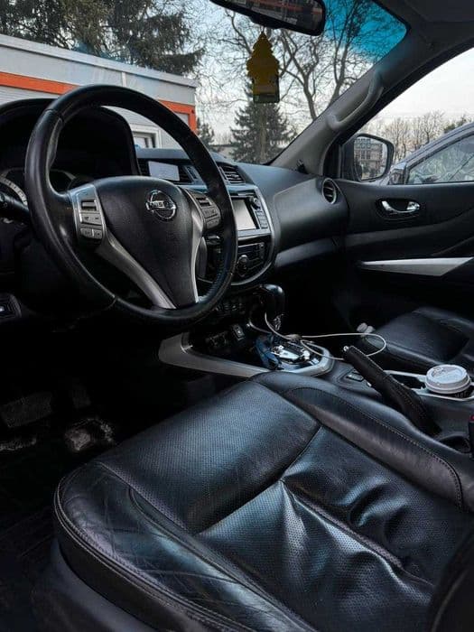 Nissan Navara Tekna 2.3 190 KM 4x4 hak ledy bez adblue