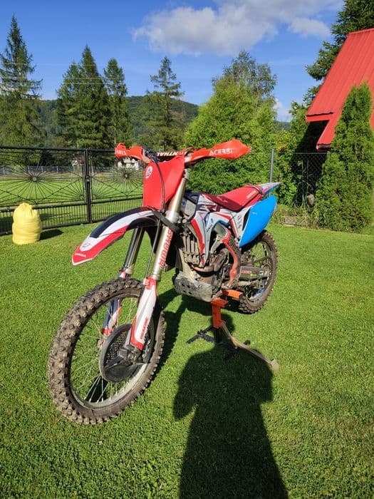 Honda crf250 w bardzo dobrym stanie 2018rok