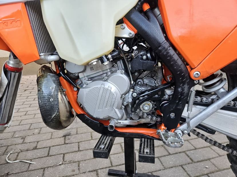 KTM EXC 300 TPI 2023 – Gotowy do jazdy + Dodatki!
