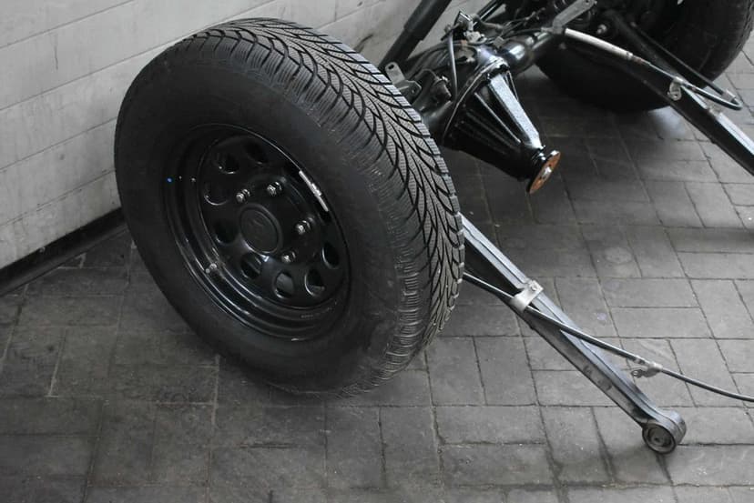 Suzuki Jimny IV 1,5 2018- most tylny dyfer zawieszenie tylne