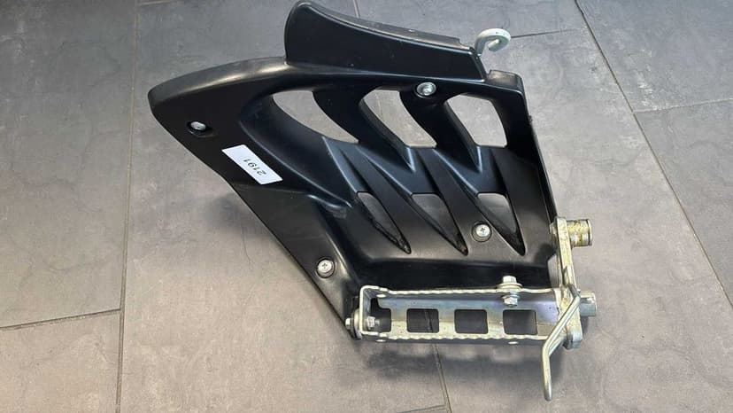 Stopień Podnóżek Zapiętek Prawy Yamaha Raptor 700. 2006-22 [2191]