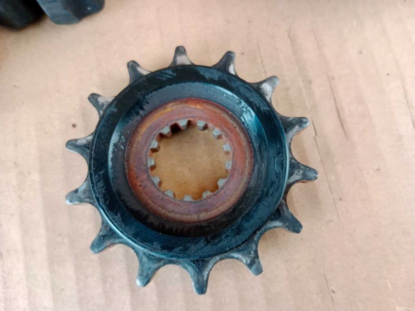 Yamaha YZF R3 Zbierak Zębatka Przód Tył Gumy Zbieraka 19-24 Napęd