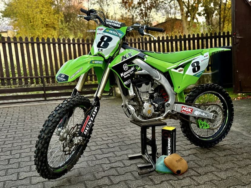 Kawasaki KX250F 105 mth super stan