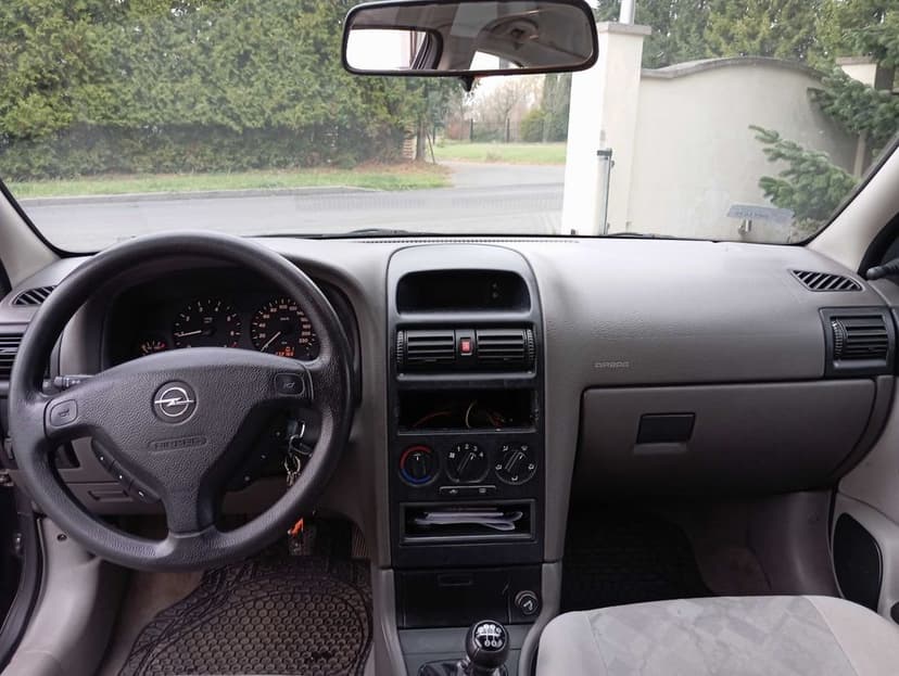 Opel Astra hatchback Benzynka! Fajne autko zamiana! Tanio Pewny !