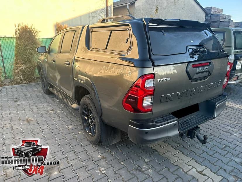 Zabudowa Paki PREMIUM HARDTOP (Szyby Przesuwne) - TOYOTA HILUX 2016+