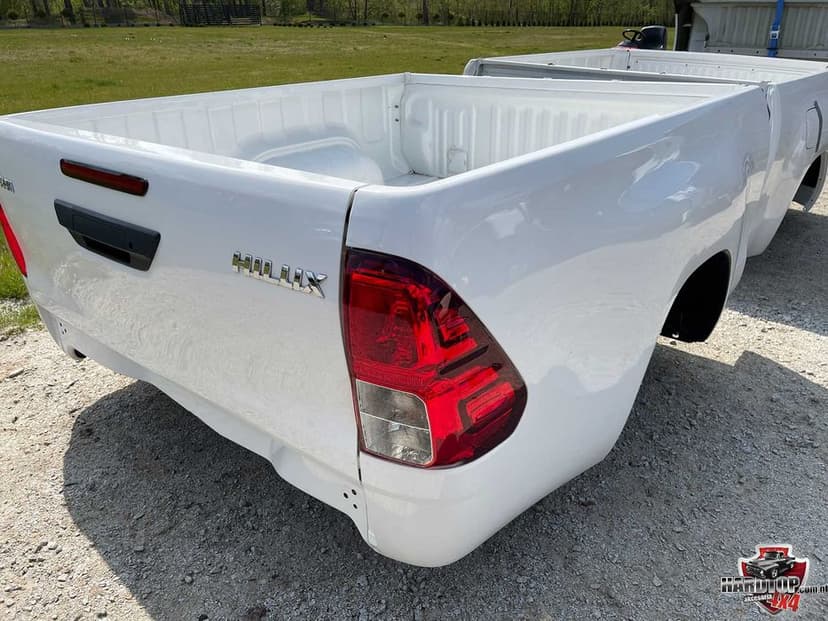 Paka Toyota Hilux 2016+ 1,5 ExtraCab Skrzynia ładunkowa Nowa fabryczna