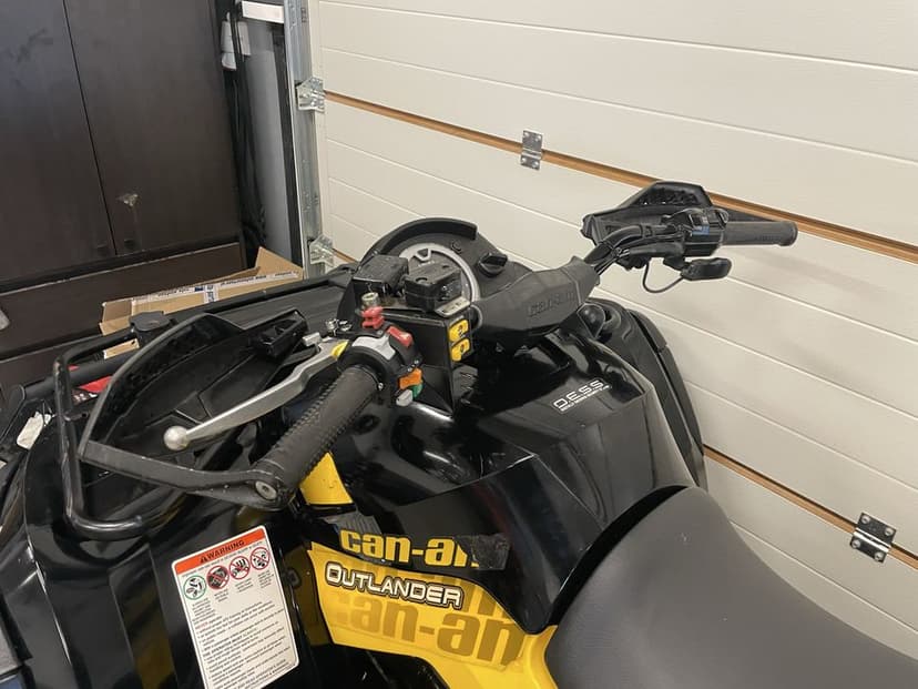 Can Am Outlander 800R XTP l7e wspomaganie