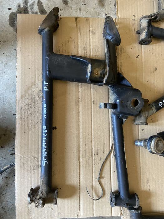 Wahacz tył lewy prawy wahacz przód lewy prawy scramabler 1000