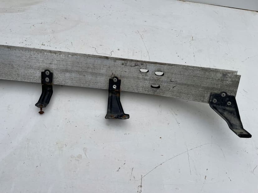 belka zderzaka przód przednia toyota land cruiser 150 lift 17-