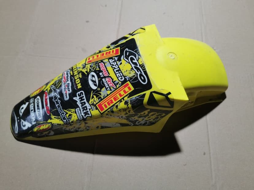 Suzuki RM 85 osłona błotnik tył owiewka panel