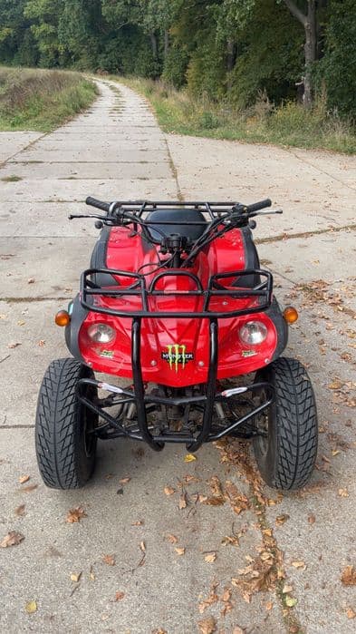 ADLY 300cc, założony nowy gaźnik, dorzucam kask rękawiczki i lusterka.