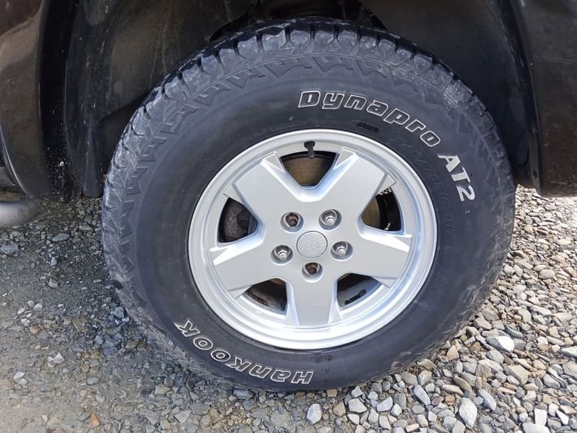 Jeep KJ 2.8 CRD 150KM 2003 r.