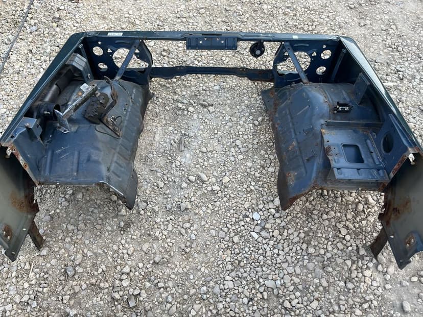 Suzuki samurai blotnik lift pas przedni