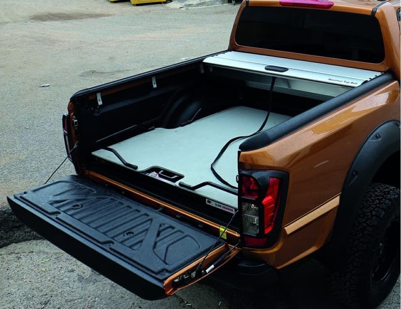 OUTLET - Roleta aluminiowa paki srebrna Nissan Navara NP300 D23 2015-