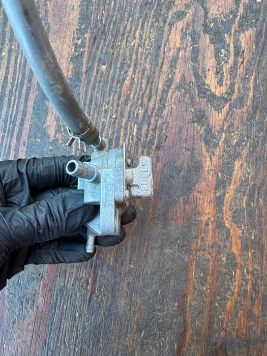 kranik paliwa baku zbiornika kawasaki KFX 700 r 04-11