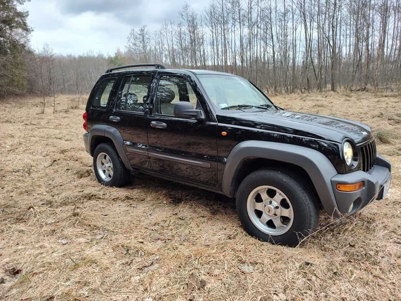 Jeep Cherokee KJ 2.4 benzyna 4X4 klima doinwestowany VAT 23% reduktor