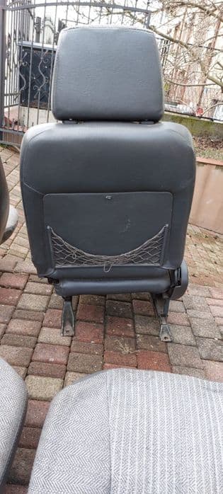 Fotele nissan patrol y60