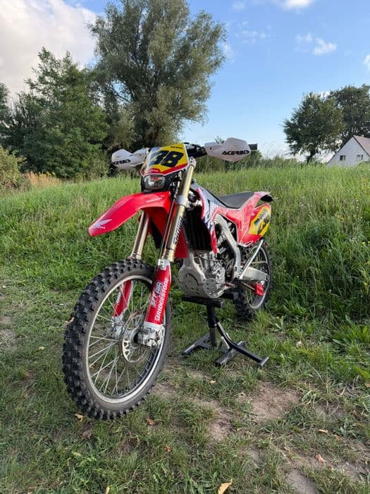 Honda CRF 250cc 2015 – zarejestrowana / Akrapovic / zawias enduro Bern