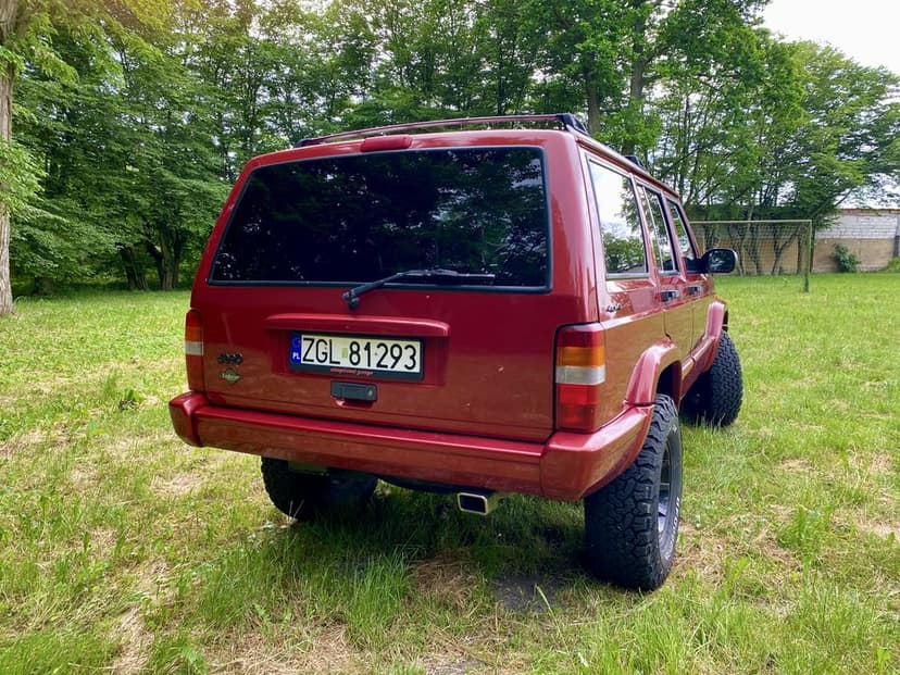 Jeep Cherokee No.063