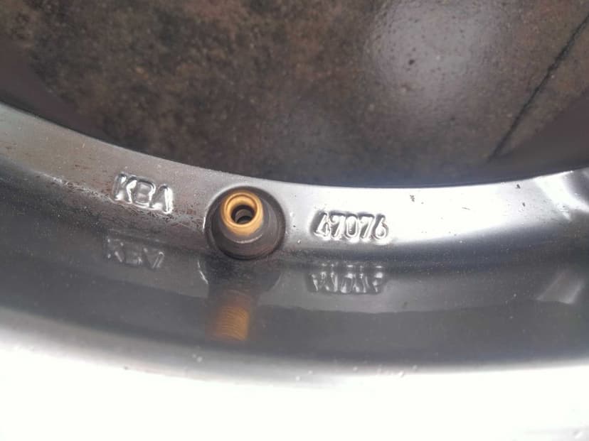 FELGI Aluminiowe 18 5x127 Jeep cherokee Dodge durango journey freemont