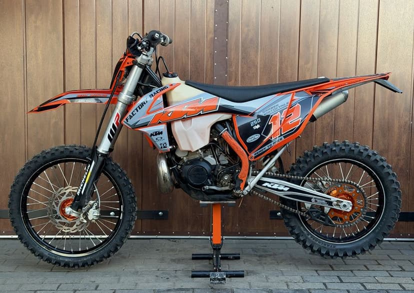 KTM EXC 250  2017  Ostatni gaźnik  dodatki  Zarejestrowany