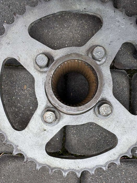 Suzuki LTZ 400 Piasta zebatki tyl OEM 2003-2008