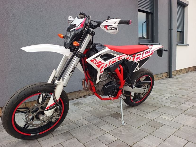 Beta rr 125 r2023 LED kat.B