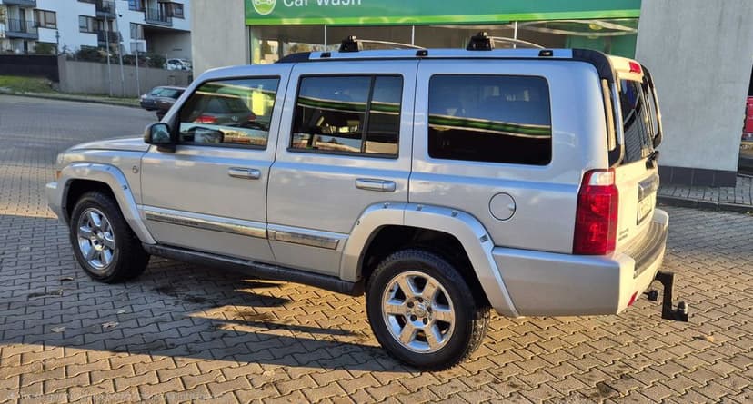 Jeep Commander 5.7 V8 HEMI Automatic Limited 326 KM 4x4 | Hak |