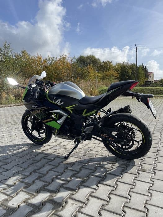 Kawasaki Ninja 125 BX125A