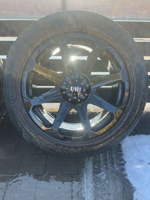 Felgi aluminiowe + opony 275/50 R20 – Ford Ranger 2024 – komplet