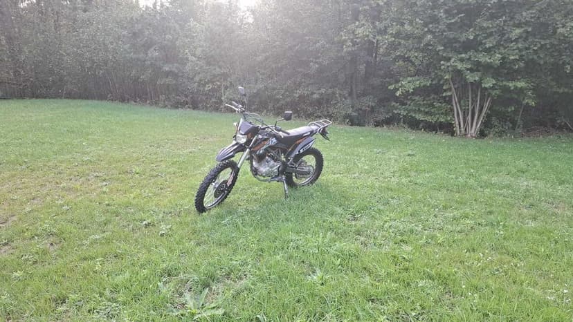 Cross ASIX DEFENDER 250cm3 na kołach 21/18"