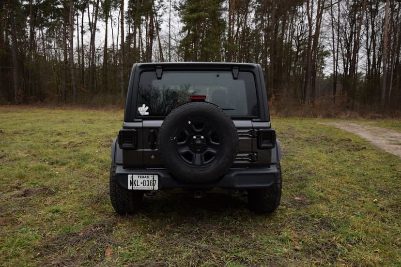 Jeep wrangler jlu sport