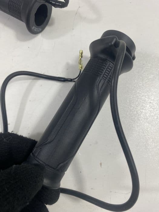 Honda CRF1100 Africa Twin Adv Manetki Lewa + Prawa Podgrzewane B70