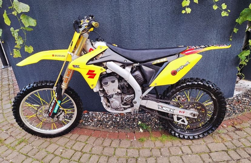 Suzuki RMZ250  12r.