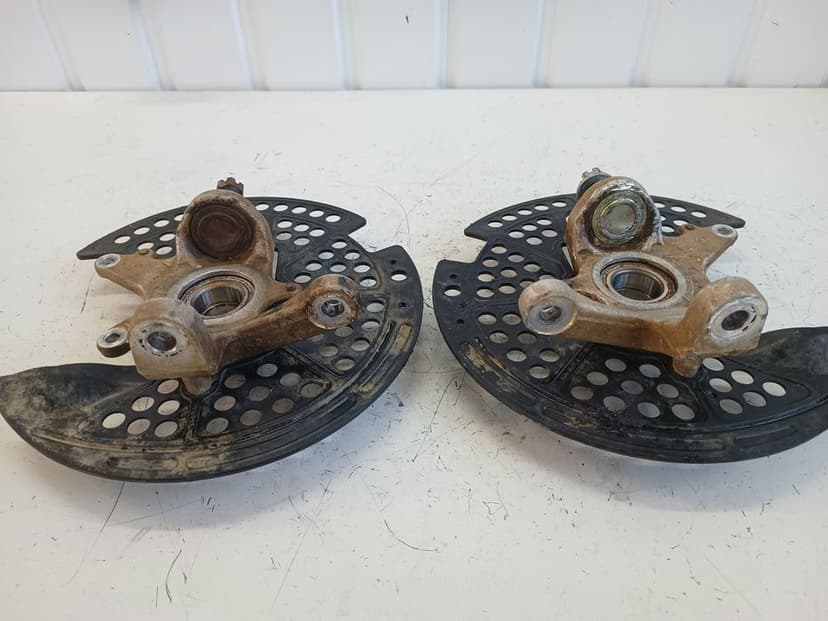 Zwrotnica prawa przód przednia Yamaha grizzly 700 / 550