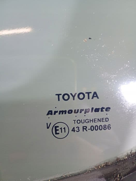Toyota HILUX 7 VII 05-15 DRZWI LEWE TYLNE TYŁ kod lakieru 1F7