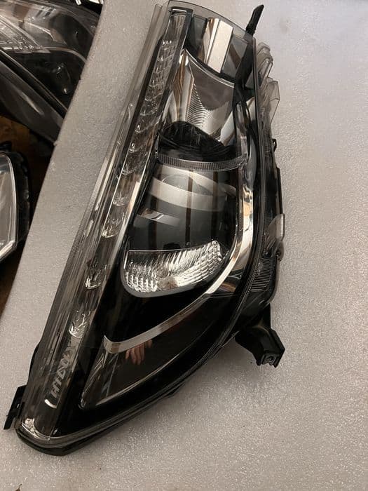 Toyota hilux VIII led reflektor lampa