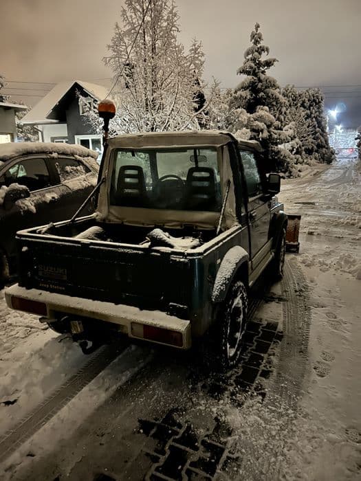 Sprzedam suzuki samurai z plugiem do odsniezania