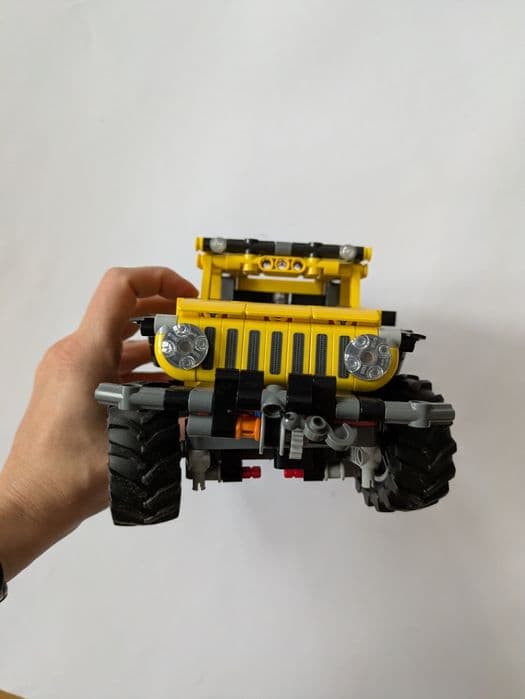 Złożony LEGO Technic 42122 Jeep Wrangler