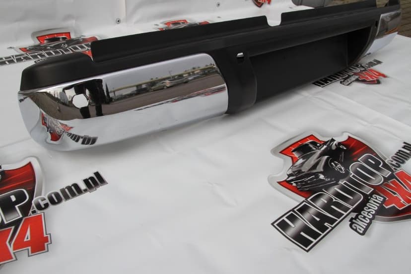 Zderzak tylny tył Nissan Navara Np300