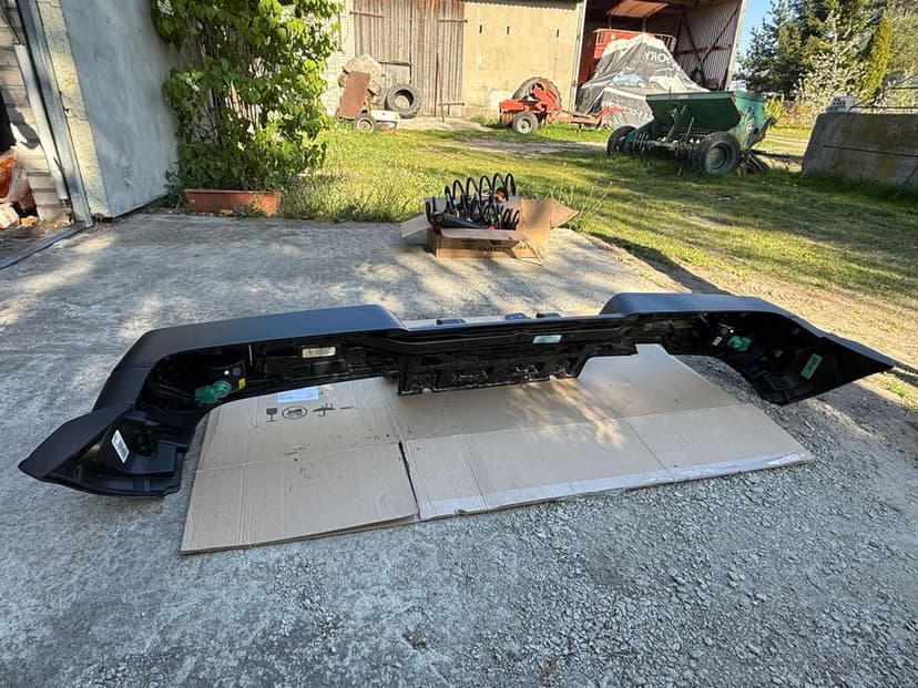 Zderzak przedni i tylny Jeep Wrangler Rubicon JL 2025