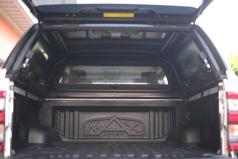 Zabudowa Paki PREMIUM HARDTOP (Szyby Przesuwne) - TOYOTA HILUX 2016+