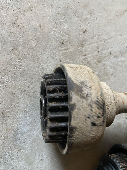 Wałek tył wałek przedni kodiak 700 grizzly 700/550 gniazdo